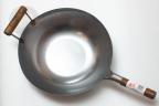 London Wok 35 cm z płaskim dnem i dwoma drewnianymi uchwytami (London Wok)